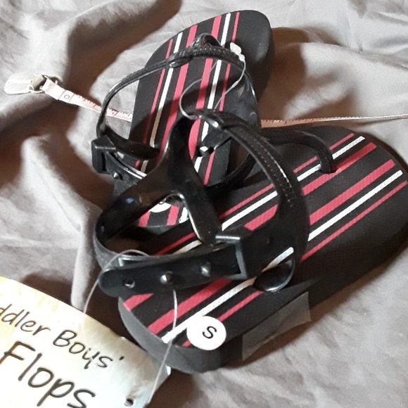 Toddler flip flops with adjustable strap/New w/tag - Picture 8 of 8